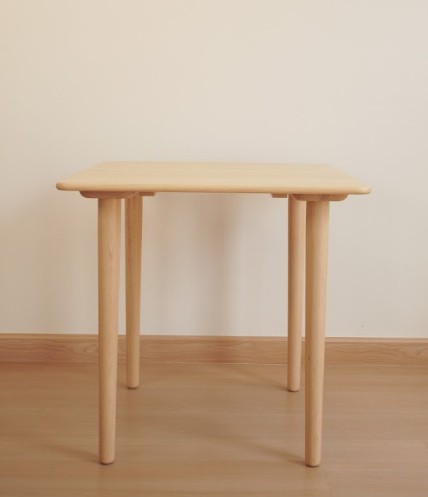 โต๊ะทานข้าวไม้ยางพาราแท้ 4 ที่นั่ง MAAI DESIGN  รุ่น HARU TABLE สีบีช